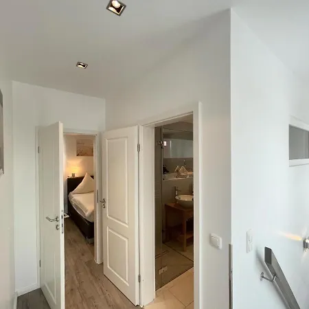 Strandvilla 14 Meerbaabe Ruegen شقة *